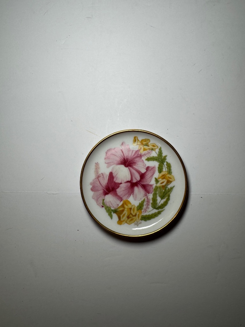 Kaiser Double Hibiscus Porcelain Dish 1986 Bahama Islands Gold Trim